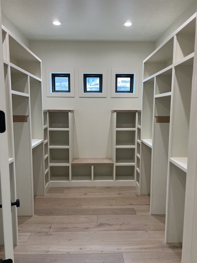E6AB0E23-C668-4075-8532-D1A2D6E1DB0E_1_105_c Lighting a closet in Park City